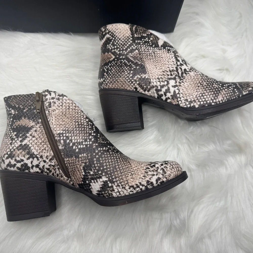 Women’s Pierre Dumas Taupe Snake Boot